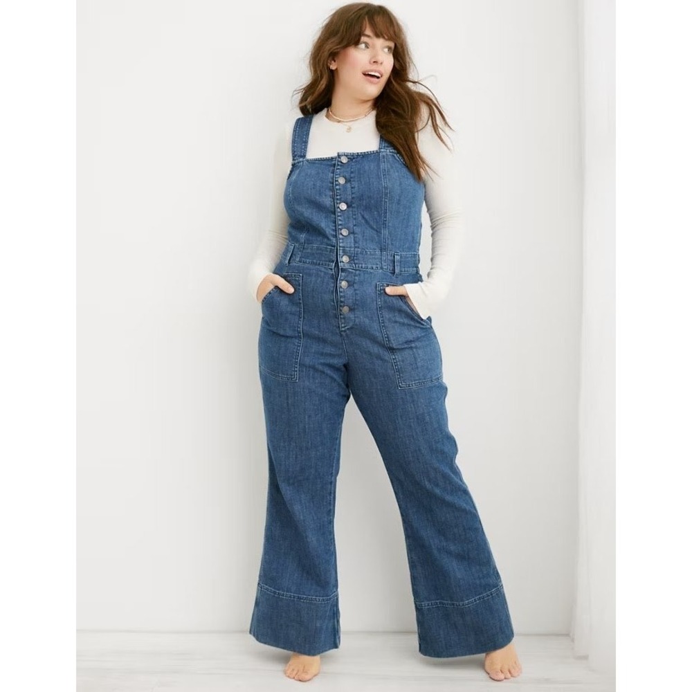 Aerie Denim Jumpsuit Medium Wash Wide Leg Flare Button Front Boho Blue Small